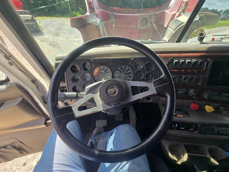 2003-mack-ch613-image-81