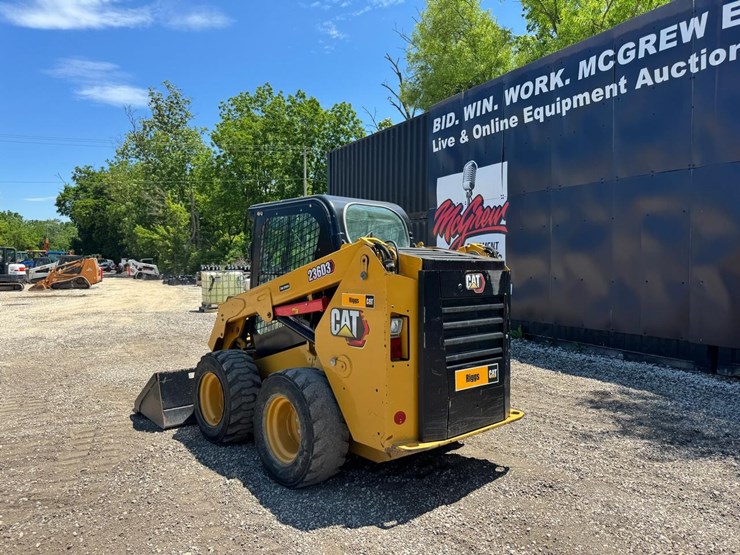 2019-caterpillar-236d3-image-4