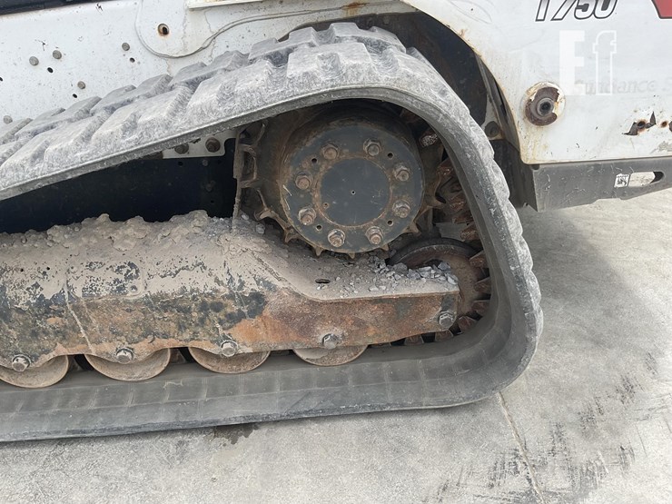 2016-bobcat-t750-image-9