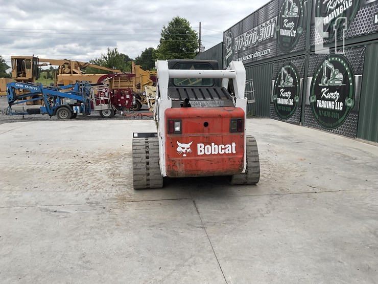 2008-bobcat-t320-image-3