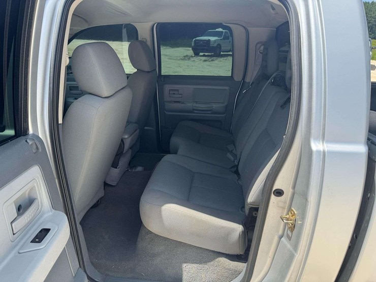 2006-dodge-dakota-slt-image-17