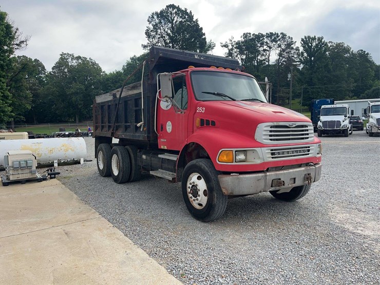 2003-sterling-m8500-image-4