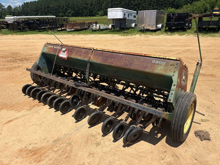john-deere-8000-image-1