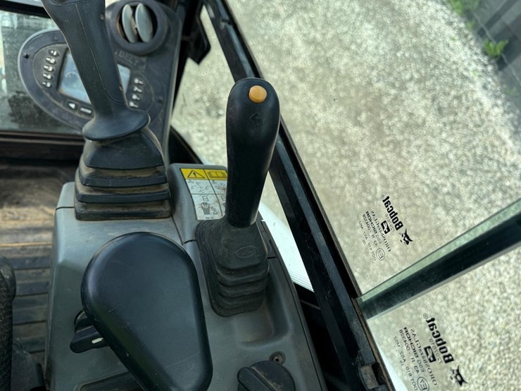 2020-bobcat-e26-image-24