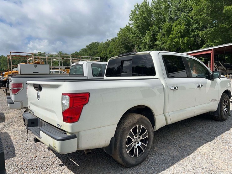 2021-nissan-titan-image-7