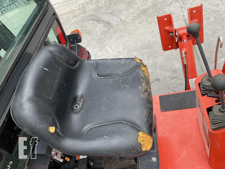 2011-kubota-b3000-image-12