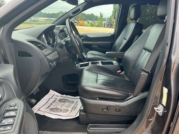 2018-dodge-grand-caravan-gt-image-10