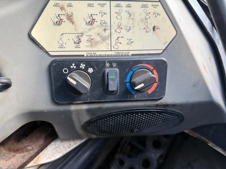 2017-bobcat-s650-image-26