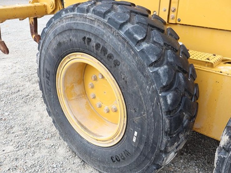 2016-caterpillar-140-image-14