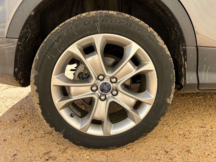 2014-ford-escape-titanium-image-13