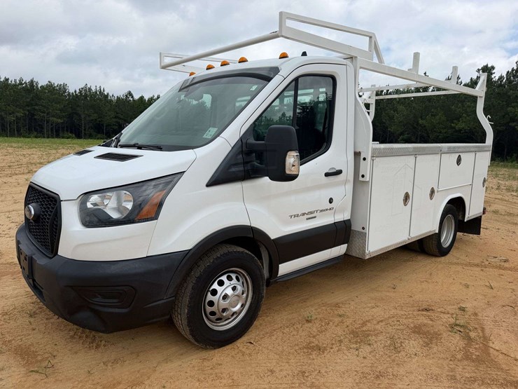 2021-ford-transit-image-1