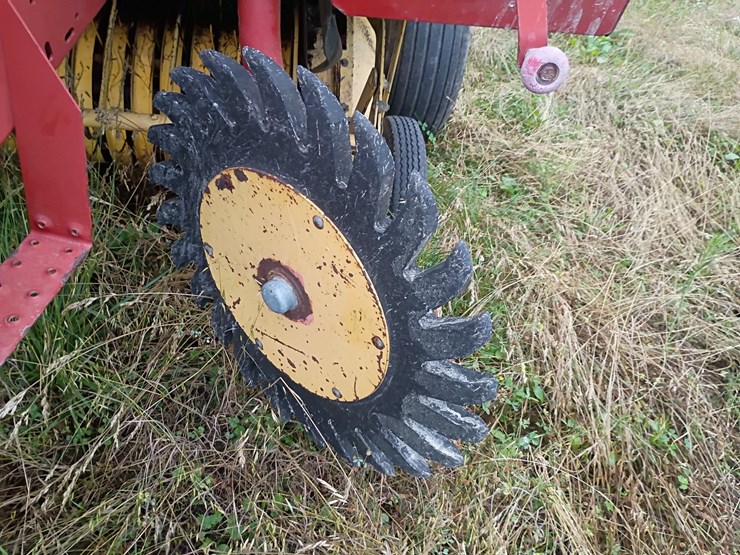 new-holland-654-image-20
