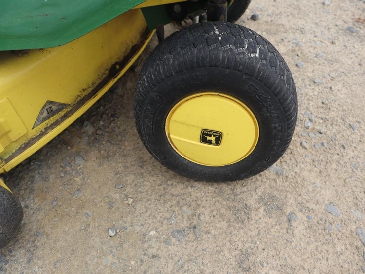 john-deere-riding-mower-image-10