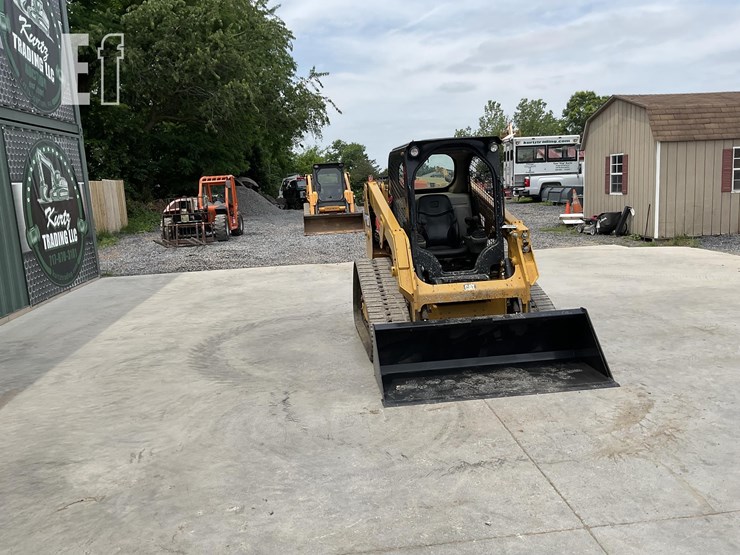 2018-caterpillar-239d-image-7