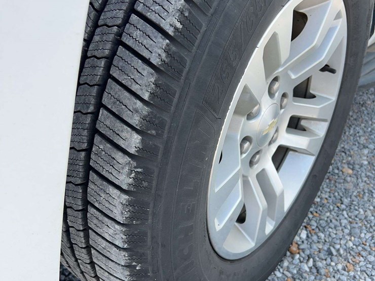 2019-chevrolet-tahoe-image-9