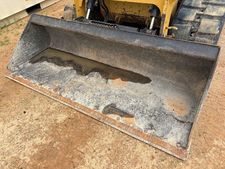 2014-caterpillar-299d-image-16