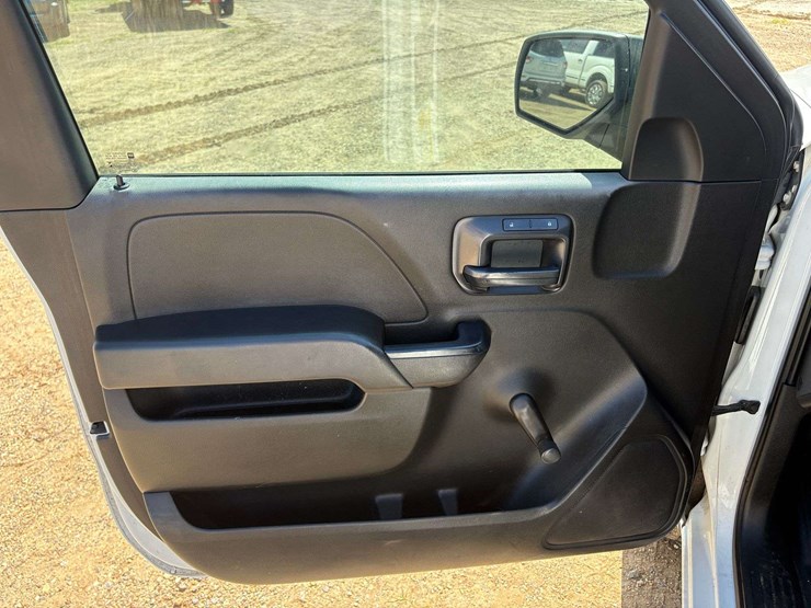 2015-chevrolet-silverado-2500-image-11