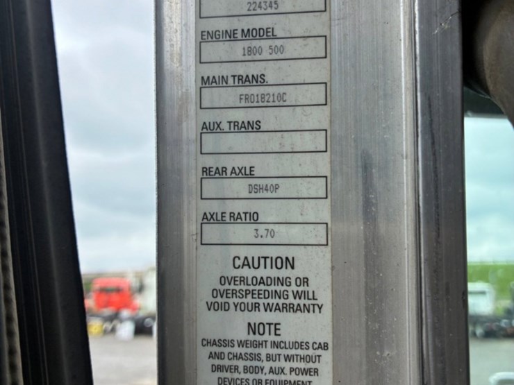2018-kenworth-w900-image-14