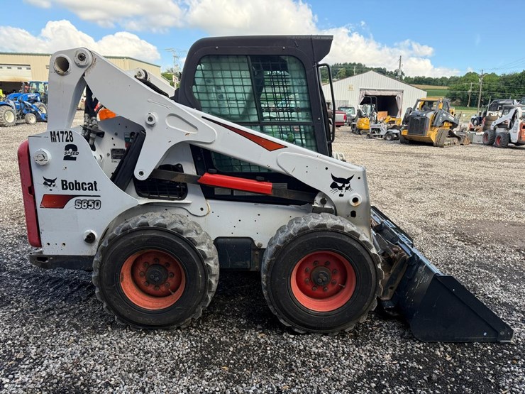 2017-bobcat-s650-image-5