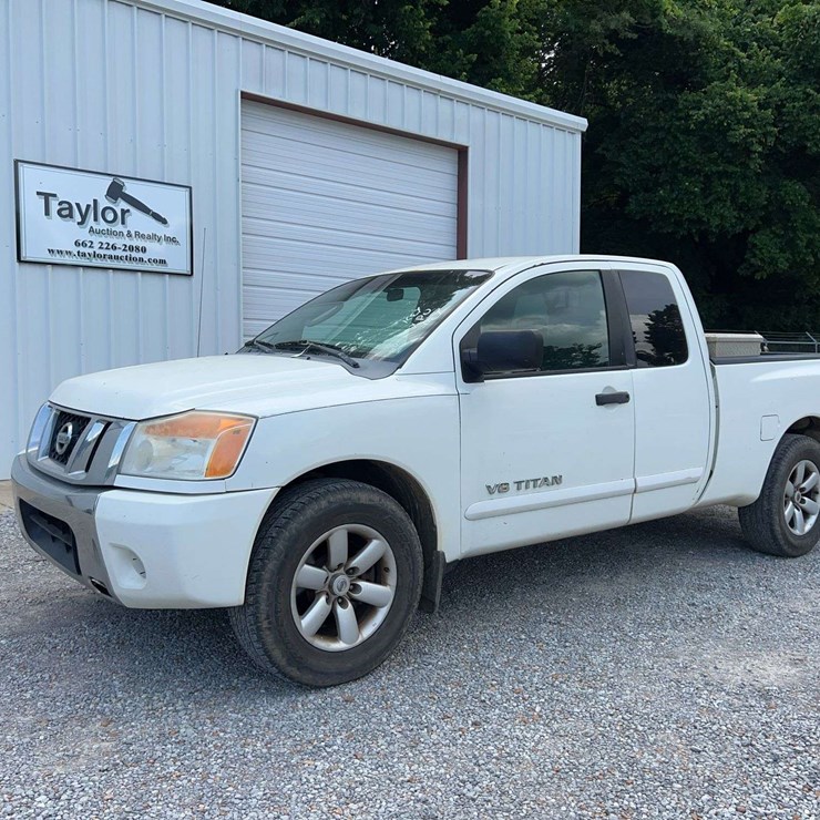2008 NISSAN TITAN