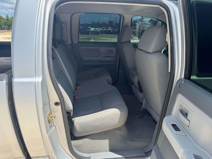 2006-dodge-dakota-slt-image-16