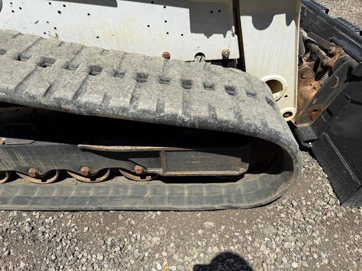 2024-bobcat-t770-image-13
