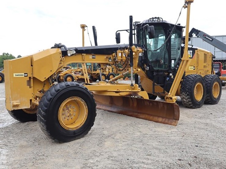 2016-caterpillar-140-image-1