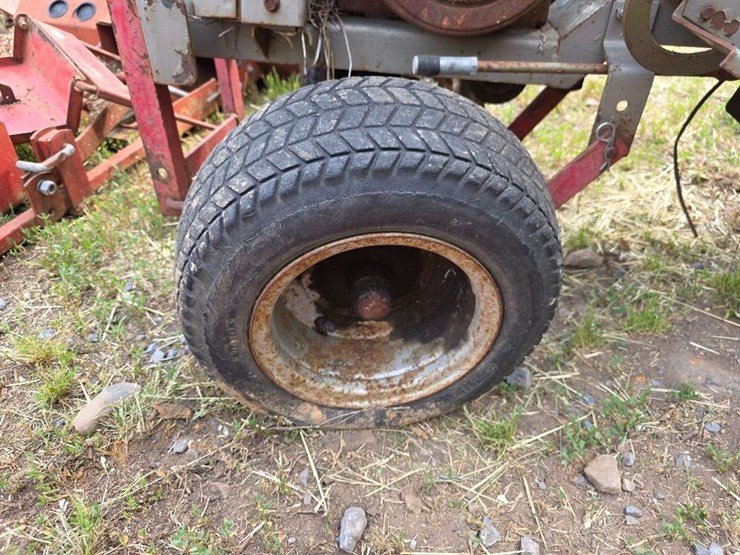 1974-massey-ferguson-12-image-25