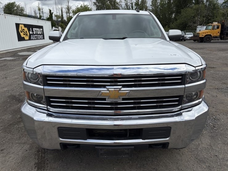 2016-chevrolet-silverado-2500-image-8