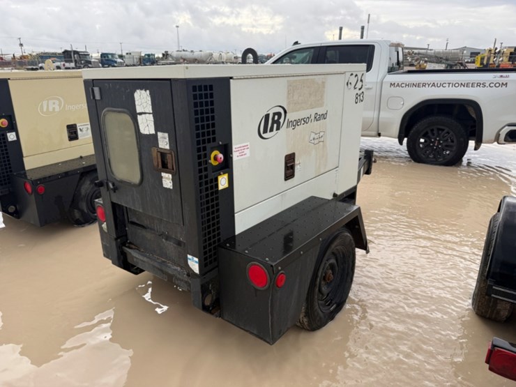 2010-ingersoll-rand-g25-image-2