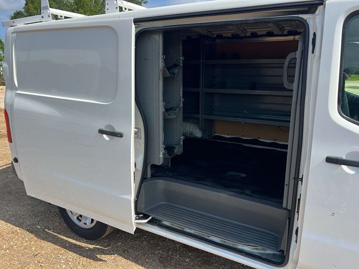 2018-utility-van-image-19