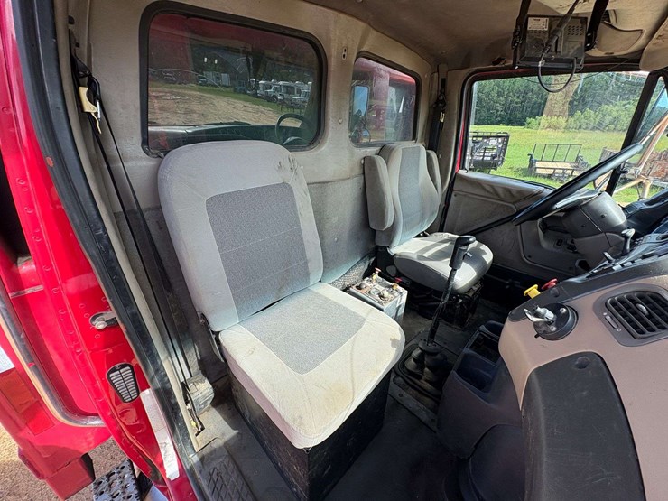 2006-sterling-l9500-image-21