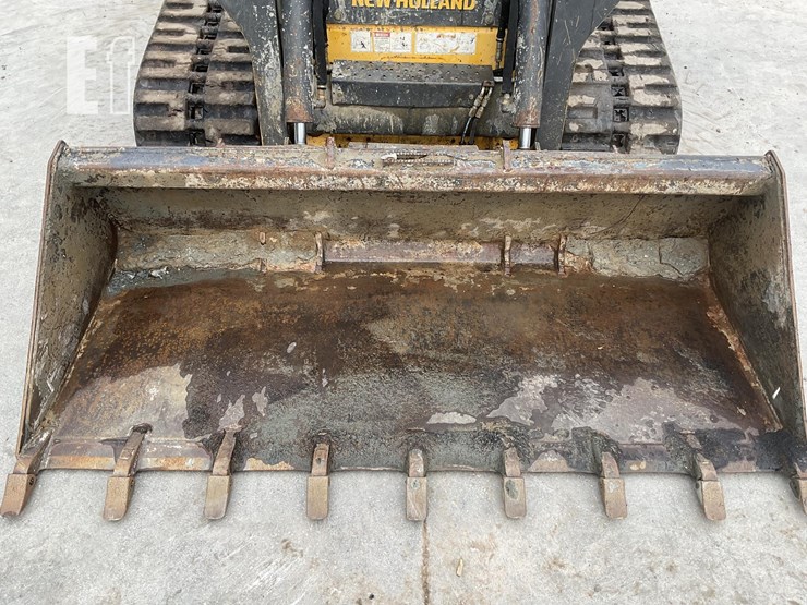 2018-new-holland-c232-image-11