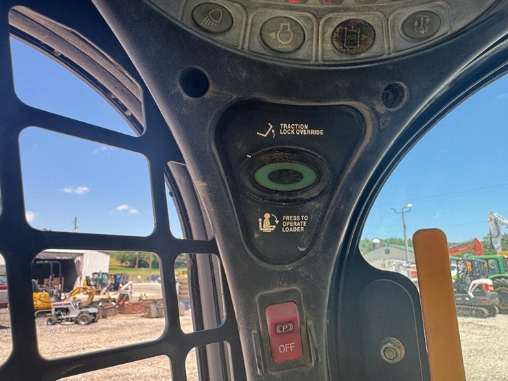 bobcat-t870-image-22