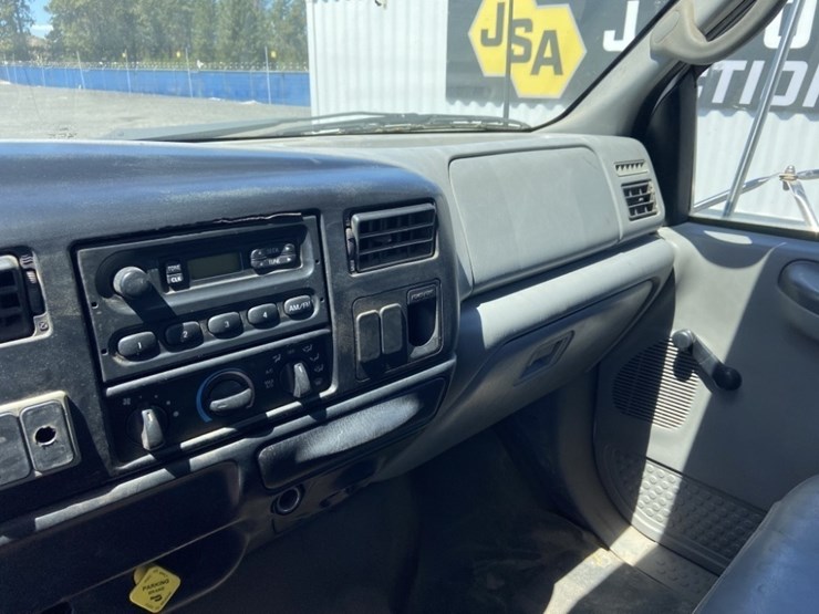 2005-ford-f750-sd-image-14