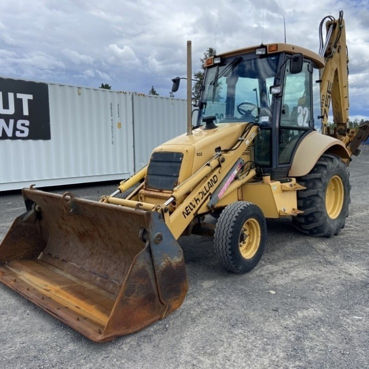 NEW HOLLAND 575E