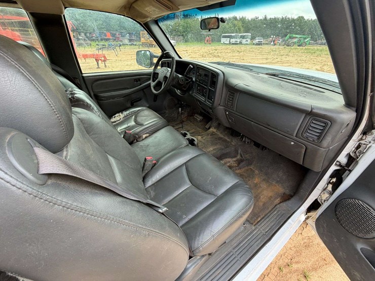 2007-chevrolet-2500hd-image-23