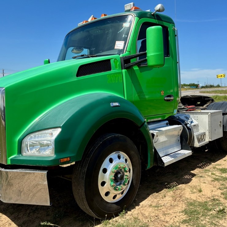 2020 KENWORTH T880