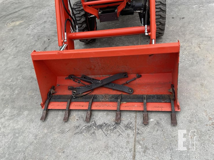 2011-kubota-b3000-image-9
