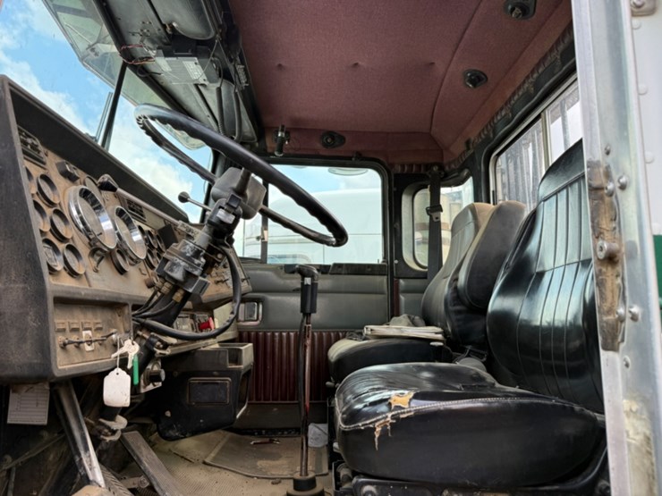 1995-kenworth-c500-image-19