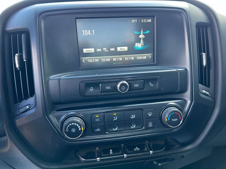 2016-chevrolet-silverado-1500-image-40