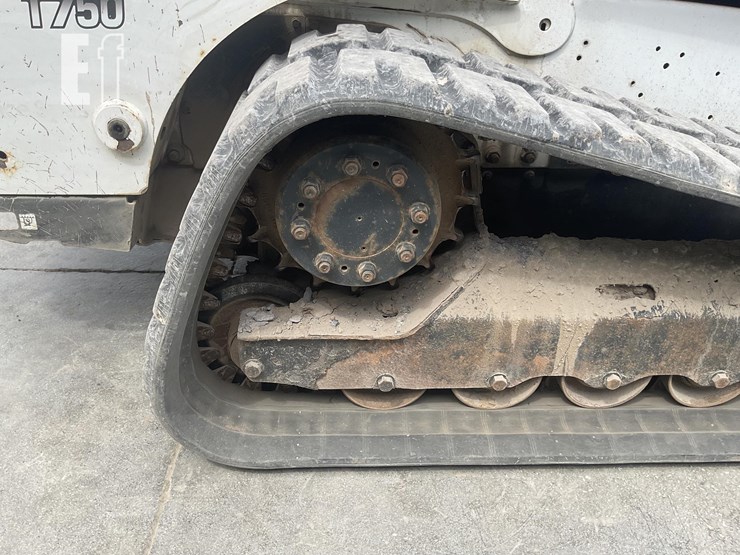 2016-bobcat-t750-image-10