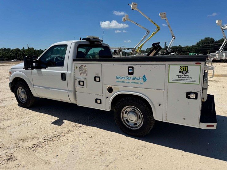 2016-ford-f250-xl-image-4