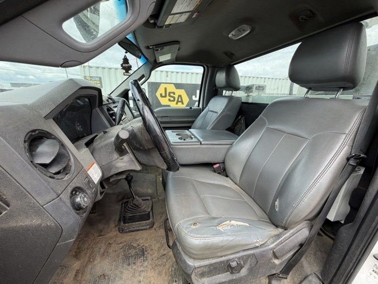 2012-ford-f550-image-27
