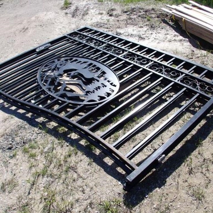 UNUSED 20 Ft Bi-Parting Driveway Gates
