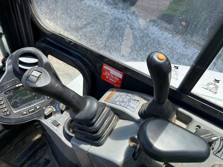 2017-bobcat-e42-image-22