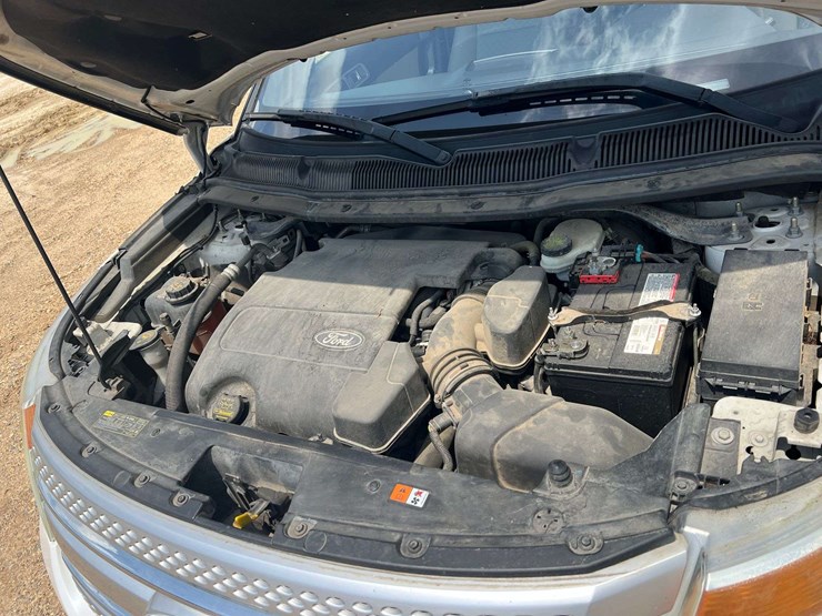 2012-ford-explorer-image-8