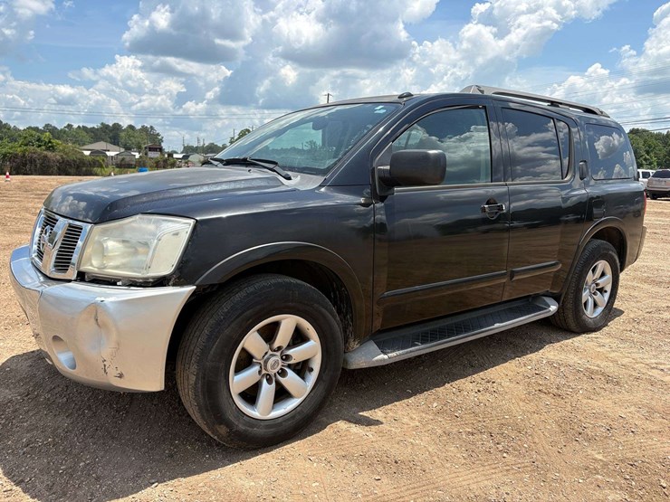 2015-nissan-armada-image-1