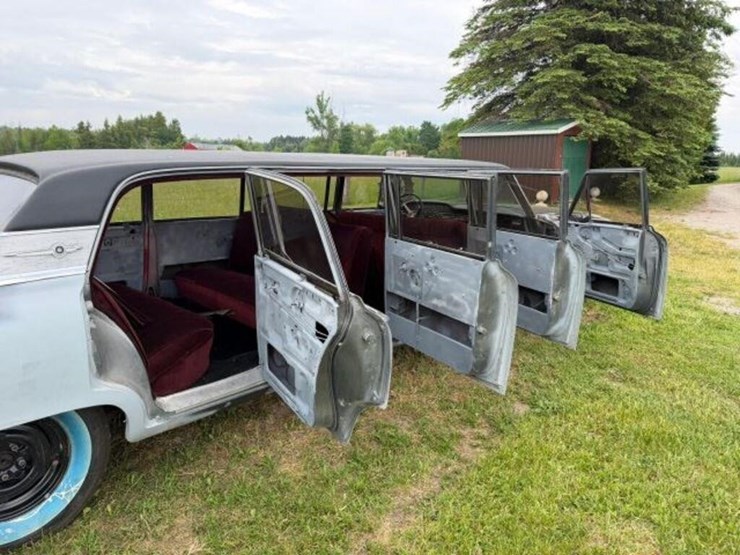 1961-mercury-limousine-1w62v542111-image-42