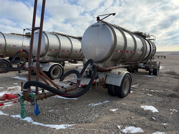 2011-brenner-tank-pup-trailer-image-1